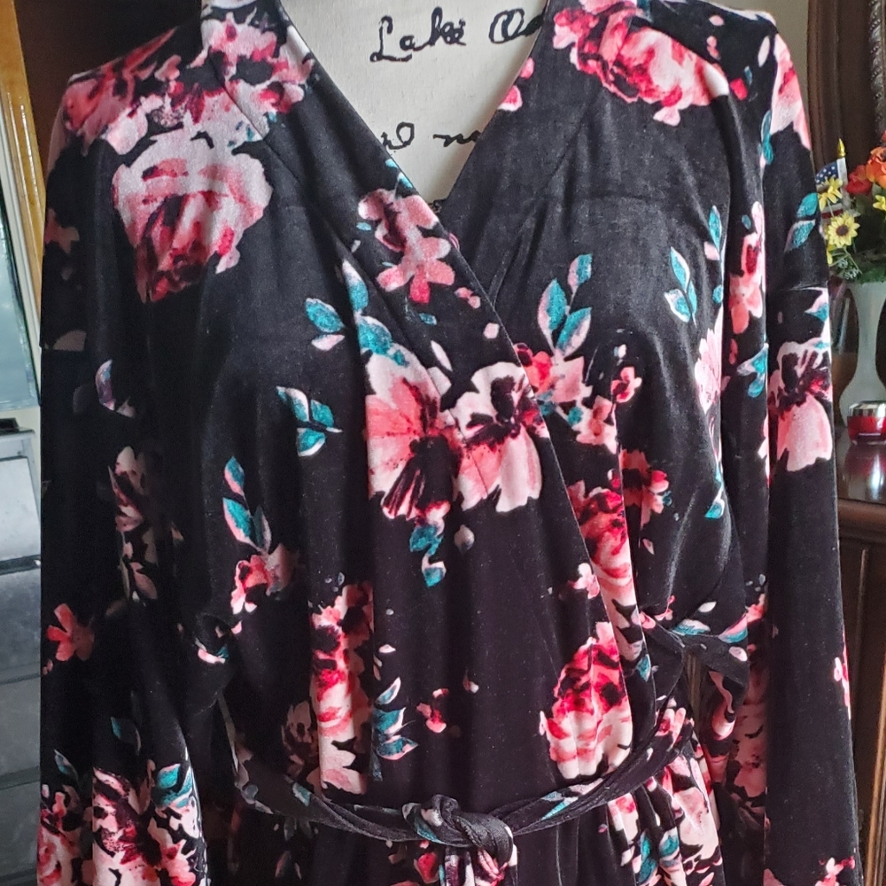 I.N.C Women's Robe
